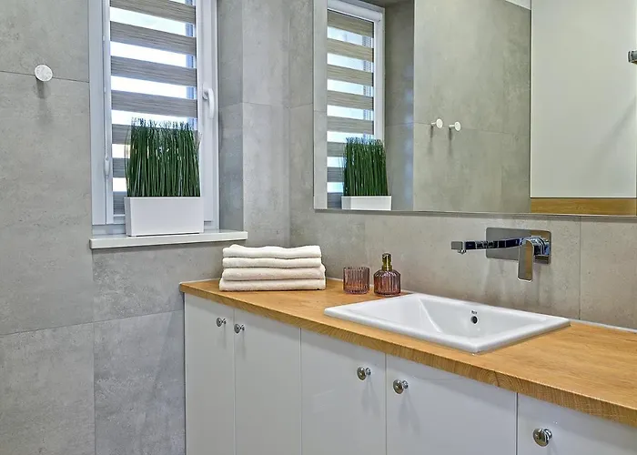 Na Polanie-szafirek بولانيكا- زدروي